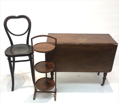 Lot 3330 - A mahogany drop leaf dining table, early 19th...