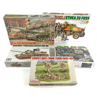 Lot 723 - Unmade model kits - Tamiya, Dragon & Fort 1:35 x 5
