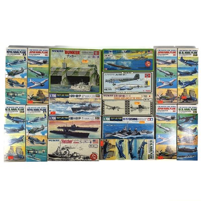 Lot 725 - Unmade model kits - Skywave, Fujimi, Hasegawa, Tamiya 1/700 x 17