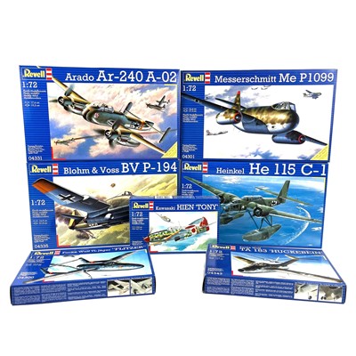 Lot 728 - Unmade model kits - Revell 1:72 x 7
