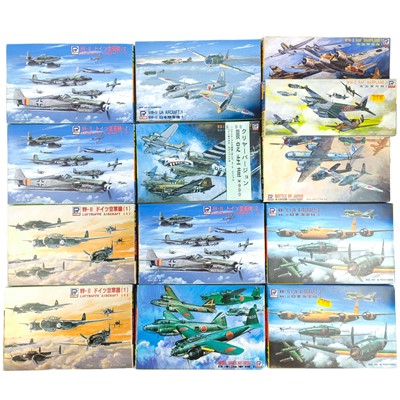 Lot 732 - Unmade model kits - Pit Road 1:700 X 13