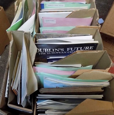 Lot 4 - ARCHITECTURAL GUIDES, etc. Box