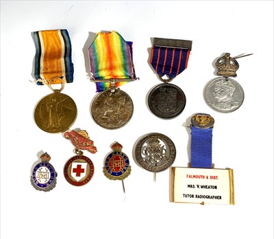 Lot 2466 - A pair of First World War Medals. To 36362 Pte....