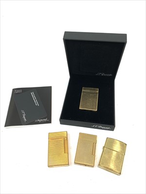 Lot 2500 - A Dupont gold plater lighter, original box and...