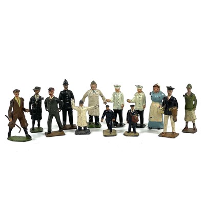 Lot 789 - Civilian lead figures inc. golfer