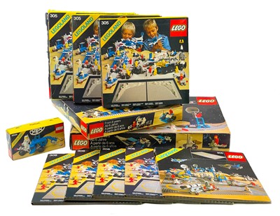 Lot 808 - Lego - Space System - Legoland x2 larger sets plus base plates