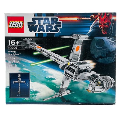 Lot 820 - Lego - Star Wars - B-Wing Starfighter model 10227