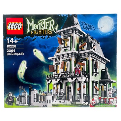 Lot 823 - Lego - Monster Fighters - Haunted House model 10228
