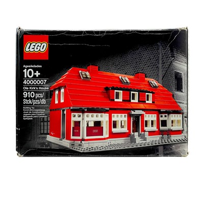 Lot 824 - Lego - Ole Kirk's House model 4000057