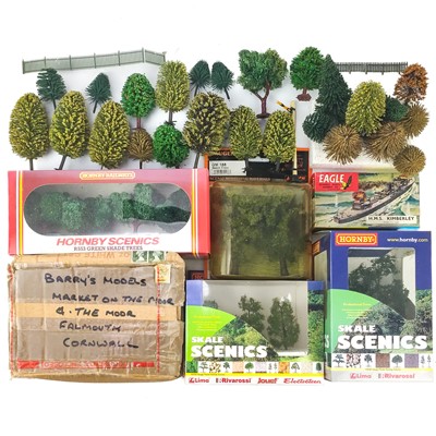 Lot 672 - Model Railway Accessories 00 Gauge including scenery, buildings, trees and model kits