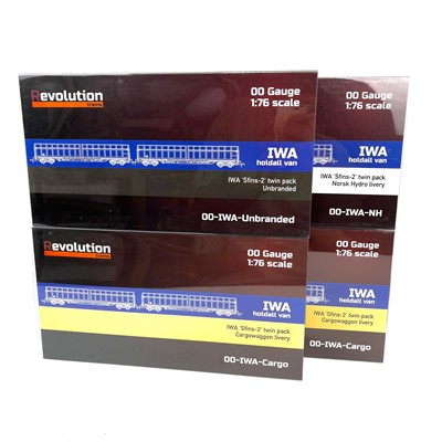 Lot 583 - Revolution Trains "00" "IWA Holdall Vans" S fins - 2 Twin Packs (x4) i.e. 8 wagons