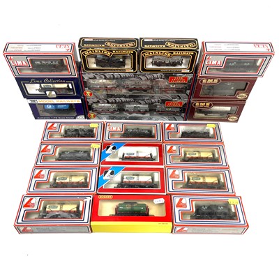 Lot 601 - Bachmann, Lima etc. "00" 14 Ton Tank Wagons (x26 models)