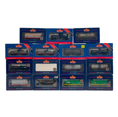 Lot 603 - Bachmann "00" 45 Tonne Tank Wagons (x15)