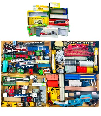 Lot 870N - Heavy Haulage / Commercial diecast un-matched tractor units / trailers / loads