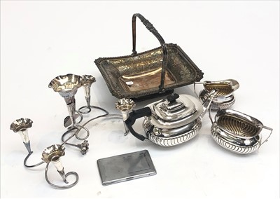 Lot 2320 - A silver plated epergne, a three piece tea...