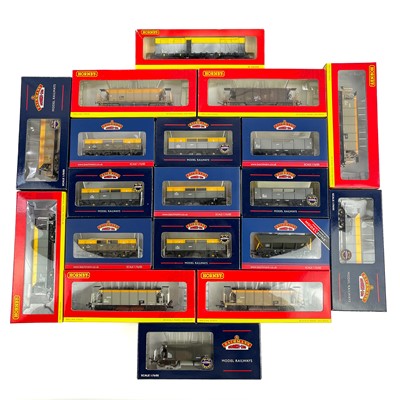 Lot 620D - Bachmann / Hornby departmental Sealion, Seacow, Limpet, Barrier and ZSX van (x19)
