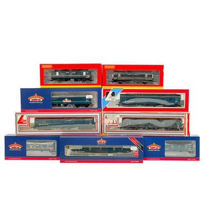 Lot 622D - Hornby  / Bachmann / Lima "00" "Express Parcels" GUV / CCT vans etc (x10)