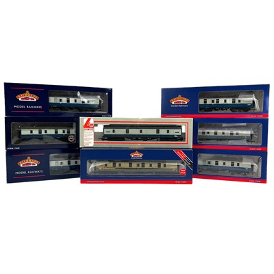Lot 622G - Bachmann / Lima BR blue & Grey parcels full brake vans etc (x9 vehicles)