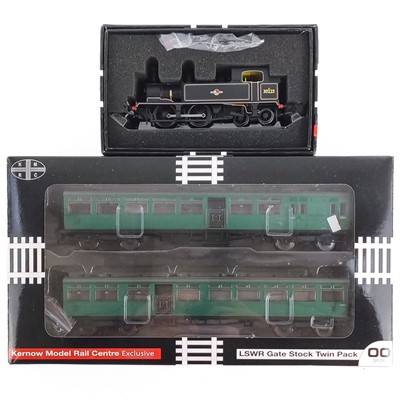 Lot 632 - GWR / SR "00" Cornwall interest KMRC LSWR Gate Stock Twin Pack & 02 Steam Locomotive