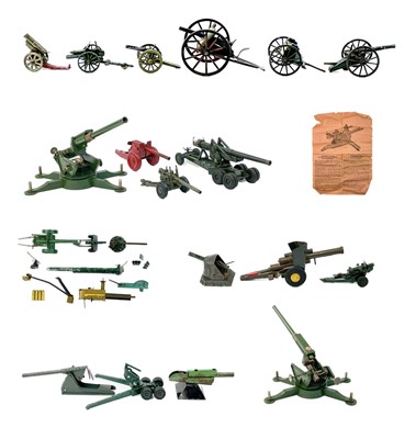 Lot 882 - Field / Artillery Guns Britains, Astra, etc.