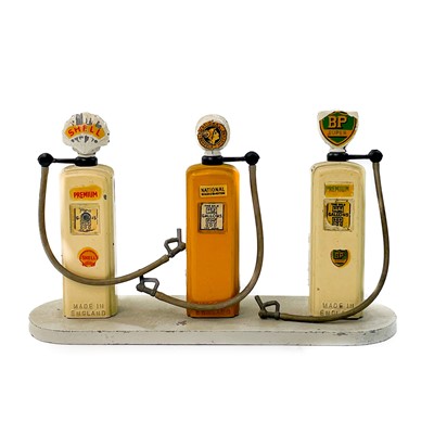 Lot 882V - Britains Petrol Pumps set 101V