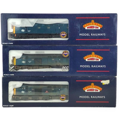 Lot 637C - BR Diesels Class 40 (D 200 - D 399) Bachmann "00" locomotives (x3)