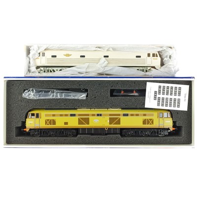 Lot 640 - Prototype models "Lion" and "Falcon" (x2 engines)