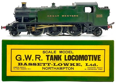 Lot 675 - "0" gauge Bassett-Lowke style GWR 2-6-2 tank Prairie locomotive - 3 rail.