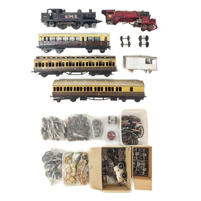 Lot 654 - "0" gauge tin plate locomotives, carriages and useful spares
