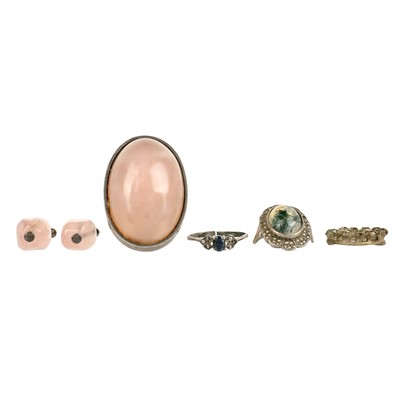 Lot 282 - A selection of rings, earrings and a brooch.