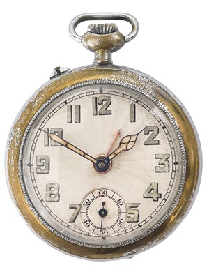 Lot 55 - An early 20th-century chrome case military alarm pocket watch.