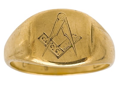 Lot 37 - A 9ct hallmarked gold gentleman's signet ring.