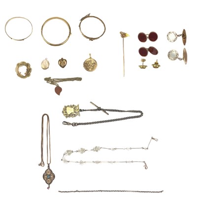 Lot 330 - A selection of gold tone costume jewellery.