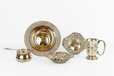 Lot 25 - A pair of Victorian silver bonbon dishes by Walker & Hall.