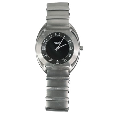 Lot 178 - A Hermes Espace gentleman's quartz stainless steel bracelet wristwatch.