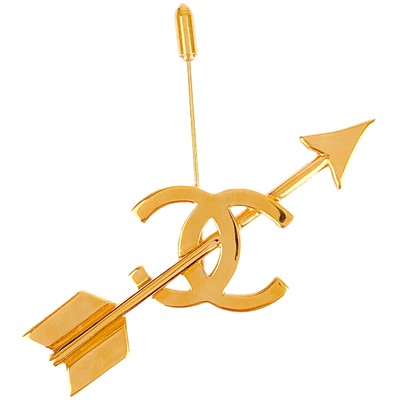 Lot 497 - A Chanel 24ct gold-plated CC and arrow lapel pin, circa 1993.