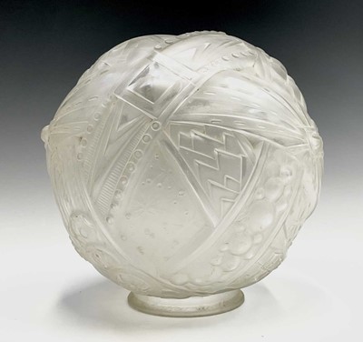 Lot 12 - A Muller Freres Luneville frosted glass globe.
