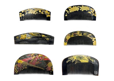 Lot 1018 - A Japanese gold and red lacquer comb, Meiji period.