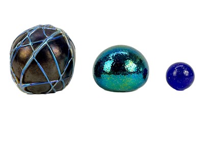 Lot 22 - A collection of decorative glassware to include a Tiffany & Co paperweight.