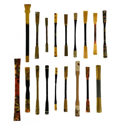 Lot 1023 - Eighteen Japanese lacquer kogai, 19th/20th century.