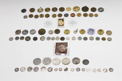 Lot 4 - Miscellaneous coins and tokens including: A GB...