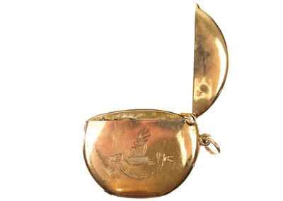 Lot 86 - An Edwardian 9ct rose gold fob vesta case.