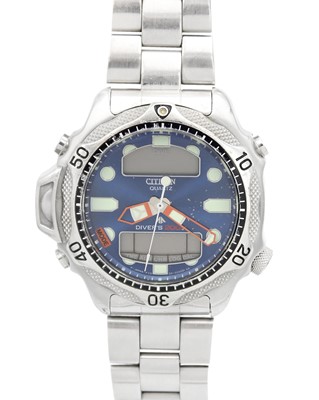 Lot 151 - CITIZEN - A Promaster Aqualand quartz stainless steel gentleman's diver's bracelet wristwatch.