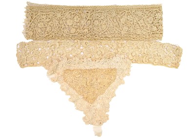Lot 508 - A collection of needlepoint lace probably Italian late 17th century and later.