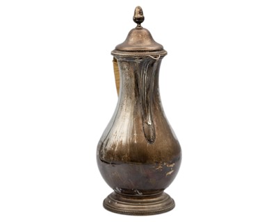 Lot 183 - A George III silver coffee pot by Robert Makepeace & Richard Carter.
