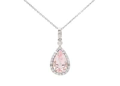 Lot 191 - An attractive 18ct white gold pendant set with a morganite and surrounded by diamonds.