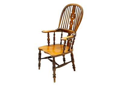 Lot 1004 - A North Eastern Windsor chair