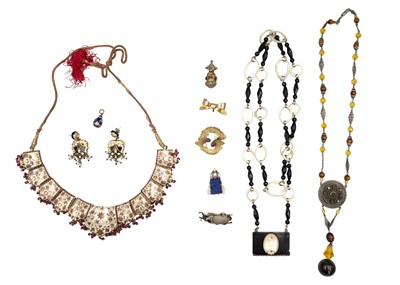 Lot 264 - A group of costume jewellery.