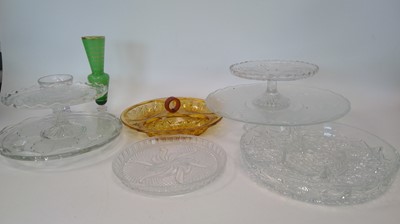 Lot 117 - Glass serving plates and a green glass vase...