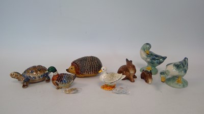 Lot 245 - A Wade hedgehog and tortoise, with other...